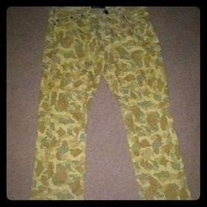 Im selling my William Rast pants